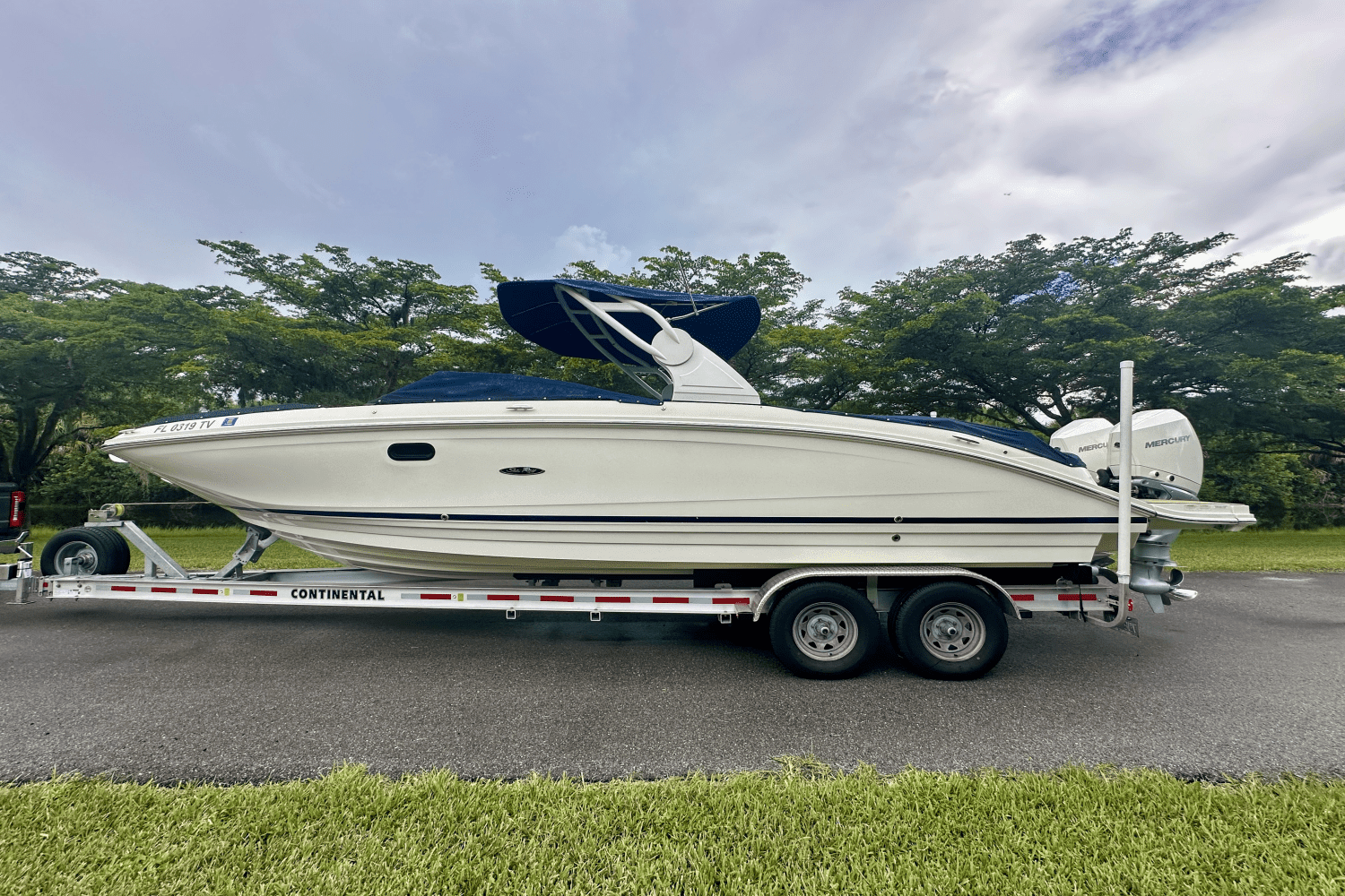 2019 Sea Ray 290 SDX OUTBOARD Image Thumbnail #24