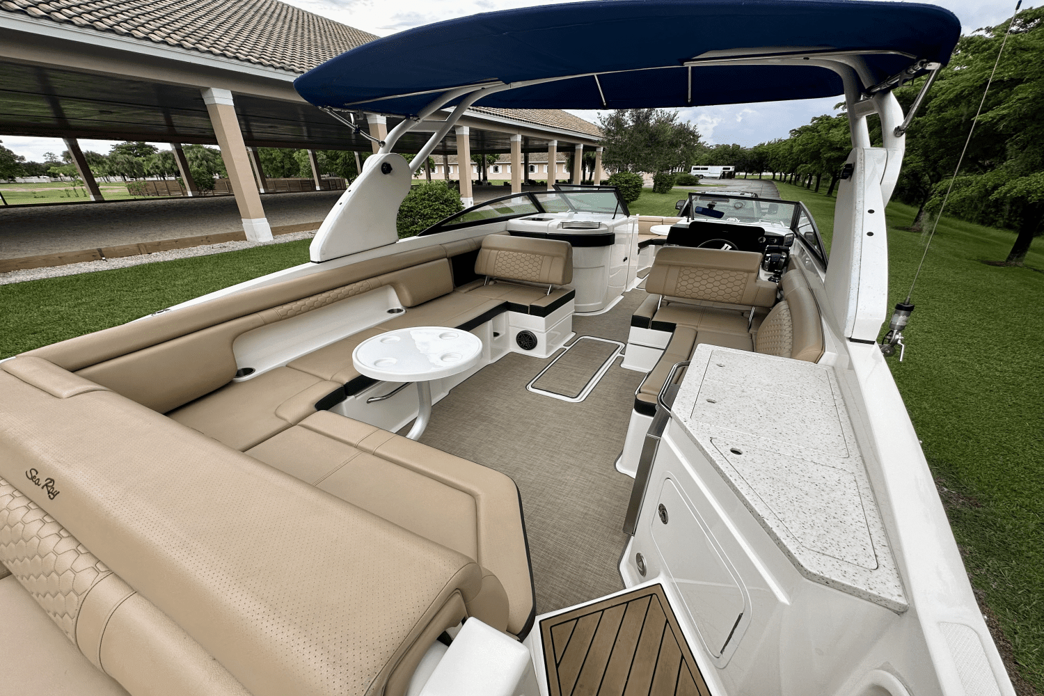 2019 Sea Ray 290 SDX OUTBOARD Image Thumbnail #16