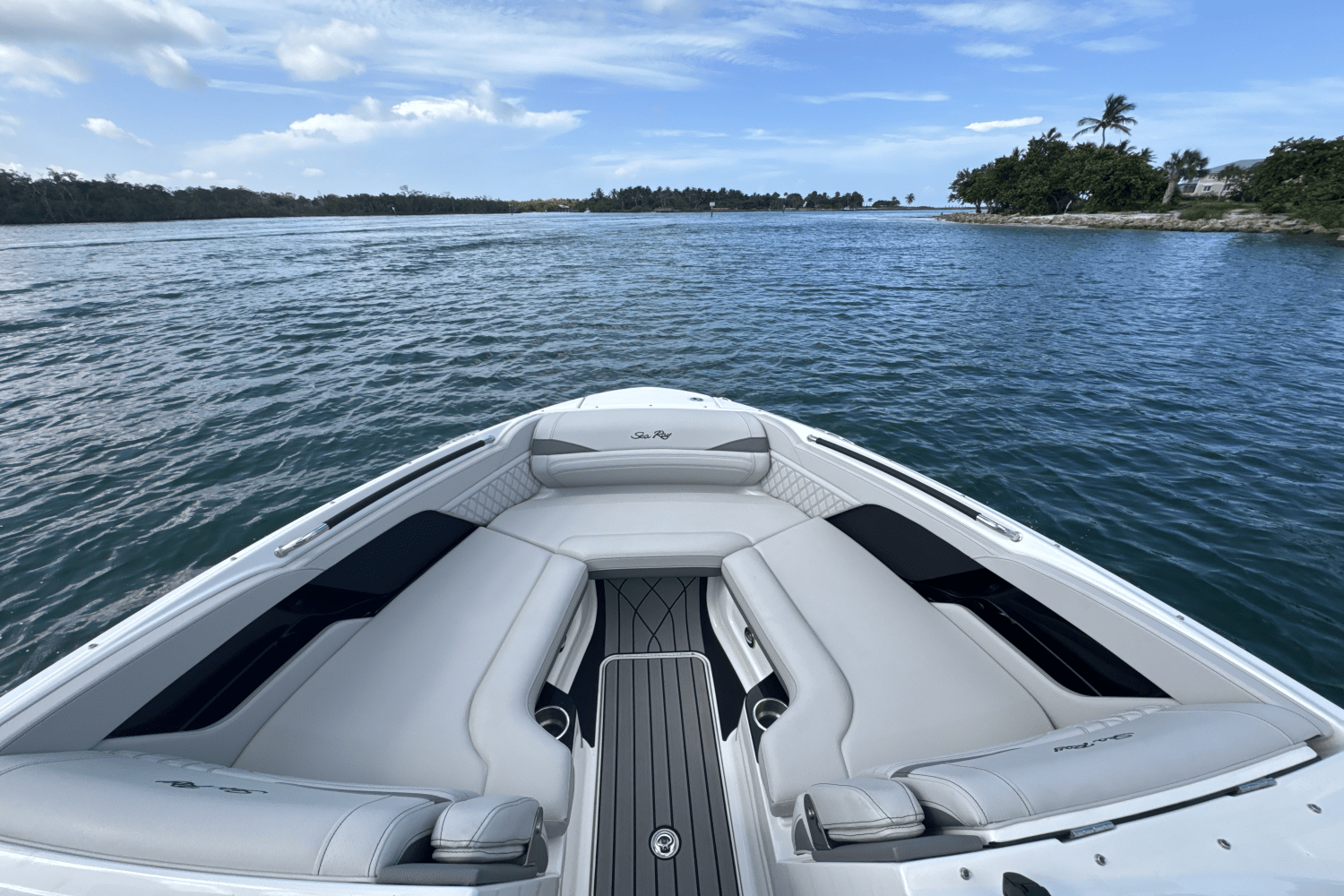 2025 Sea Ray SLX 280 Image Thumbnail #17
