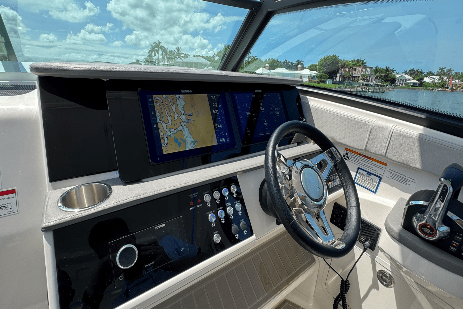 2025 Sea Ray Sundancer 320 Outboard Image Thumbnail #22