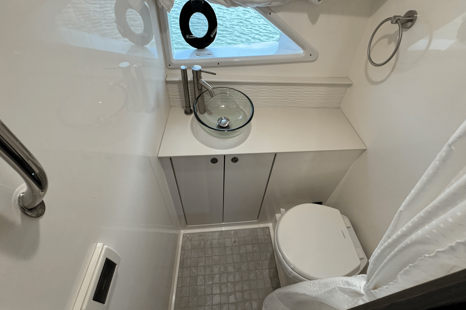 2025 Sea Ray Sundancer 320 Outboard Image Thumbnail #34