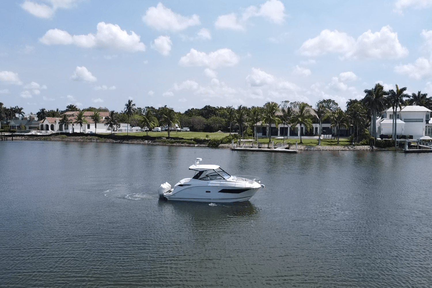 2025 Sea Ray Sundancer 320 Outboard Image Thumbnail #10