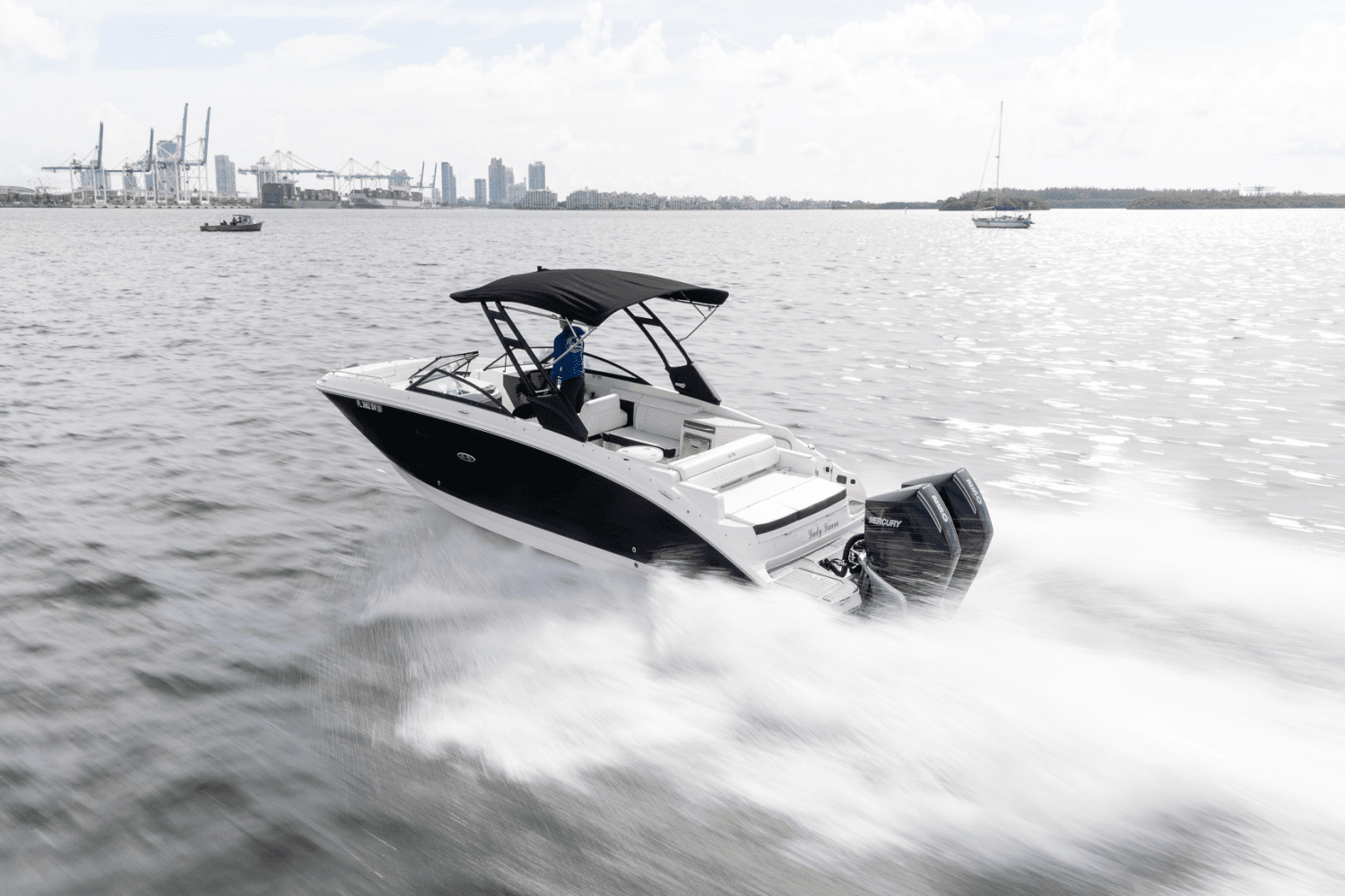 2021 Sea Ray SDX 290 Outboard Image Thumbnail #29