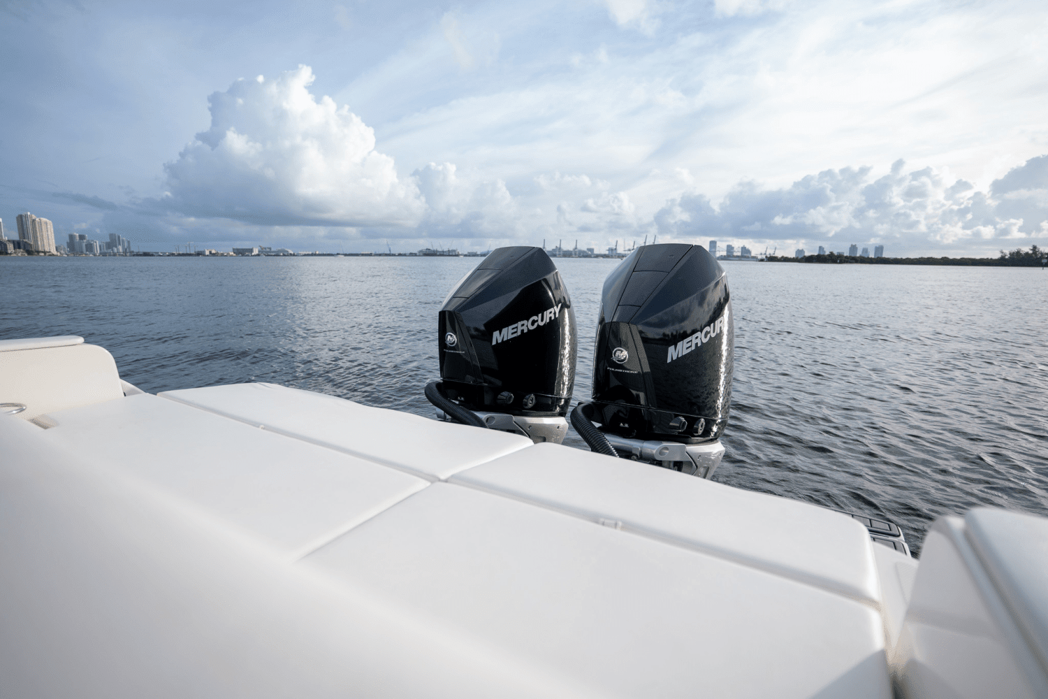 2021 Sea Ray SDX 290 Outboard Image Thumbnail #34