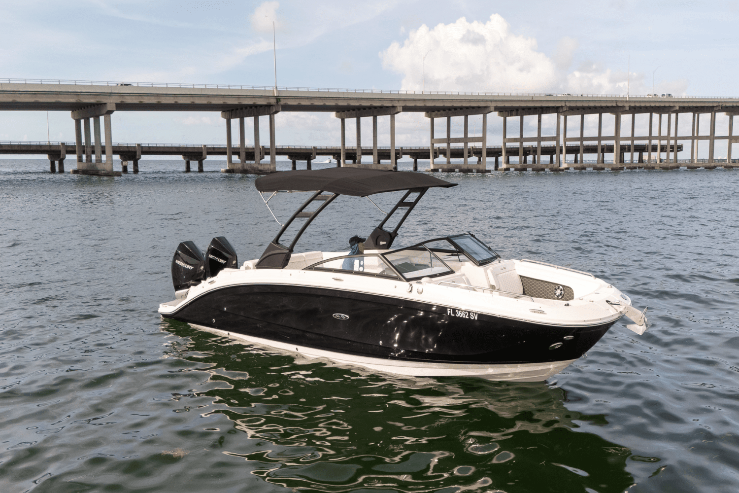 2021 Sea Ray SDX 290 Outboard Image Thumbnail #5