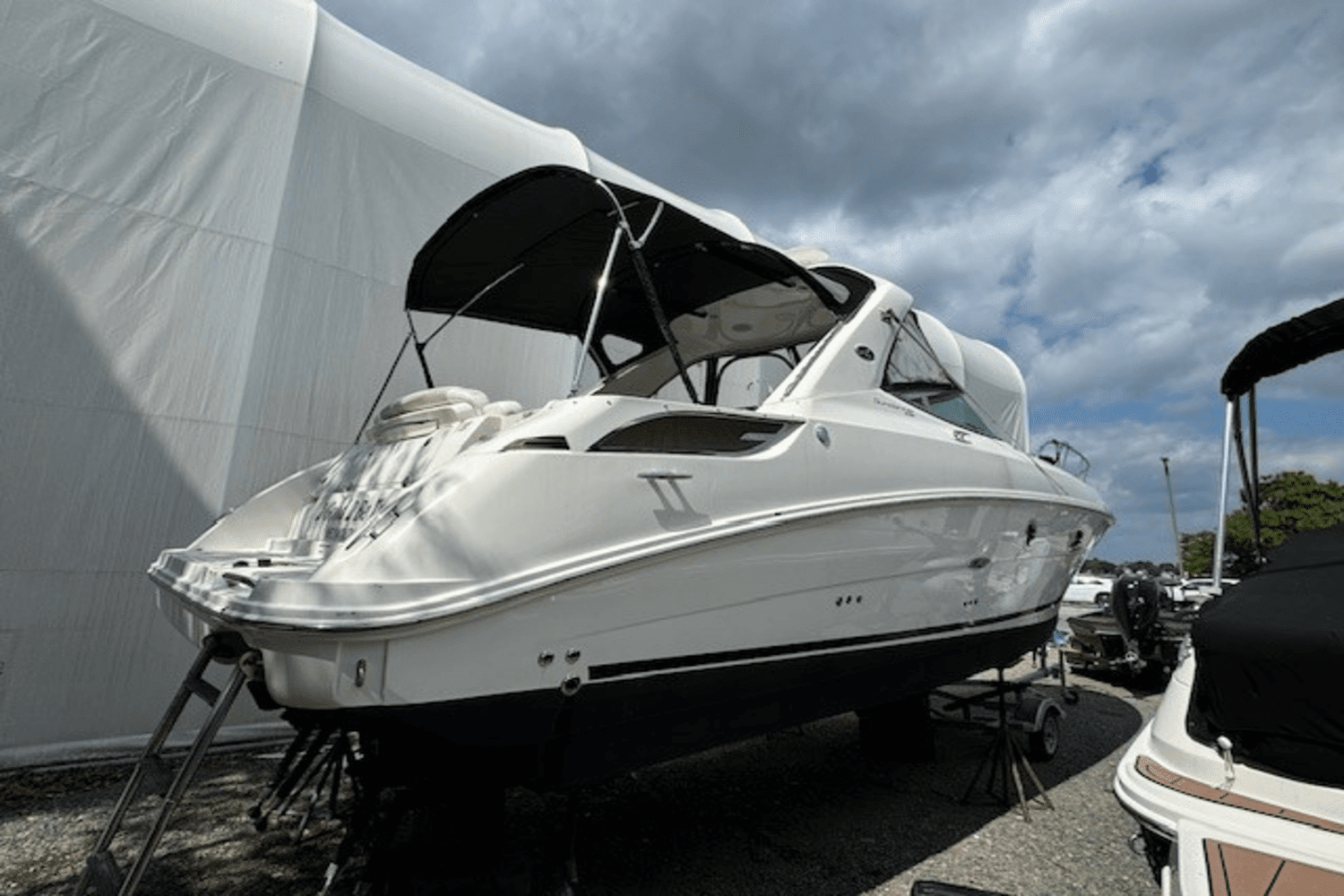 2010 Sea Ray 310 SUNDANCER Image Thumbnail #2