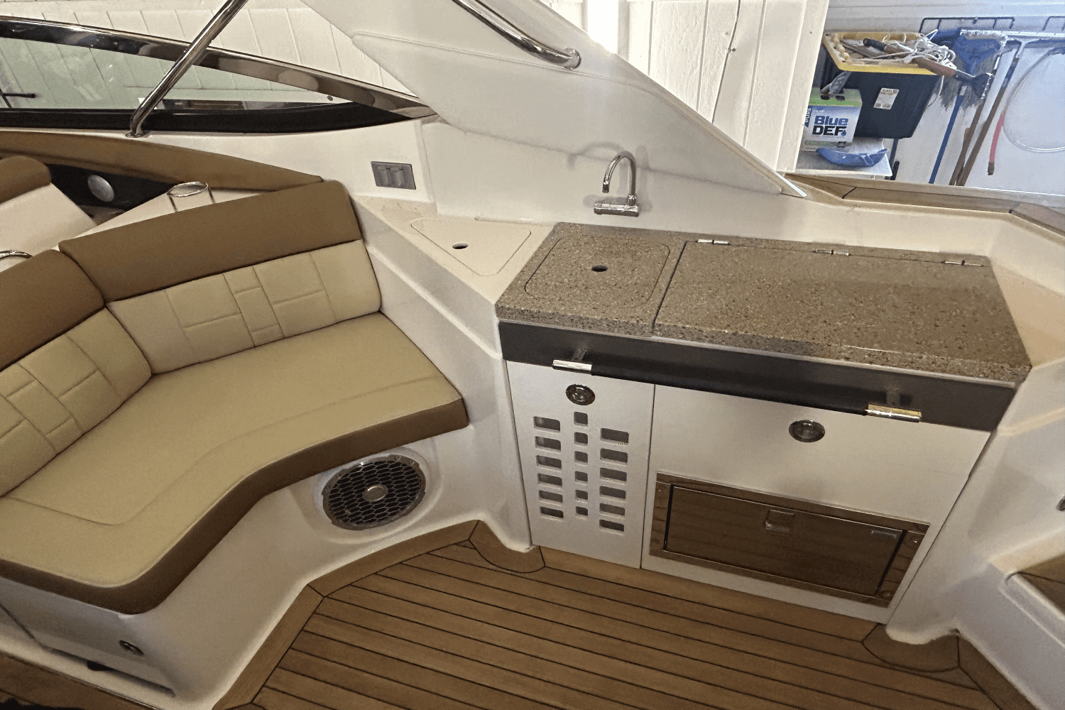 2014 Sea Ray 350 SLX Image Thumbnail #2