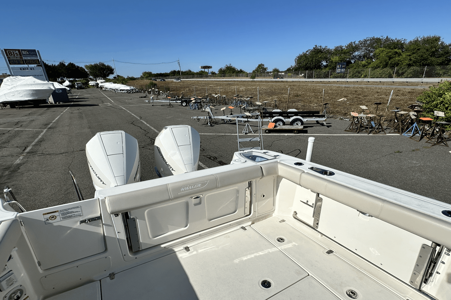 2024 Boston Whaler 285 CONQUEST Image Thumbnail #11