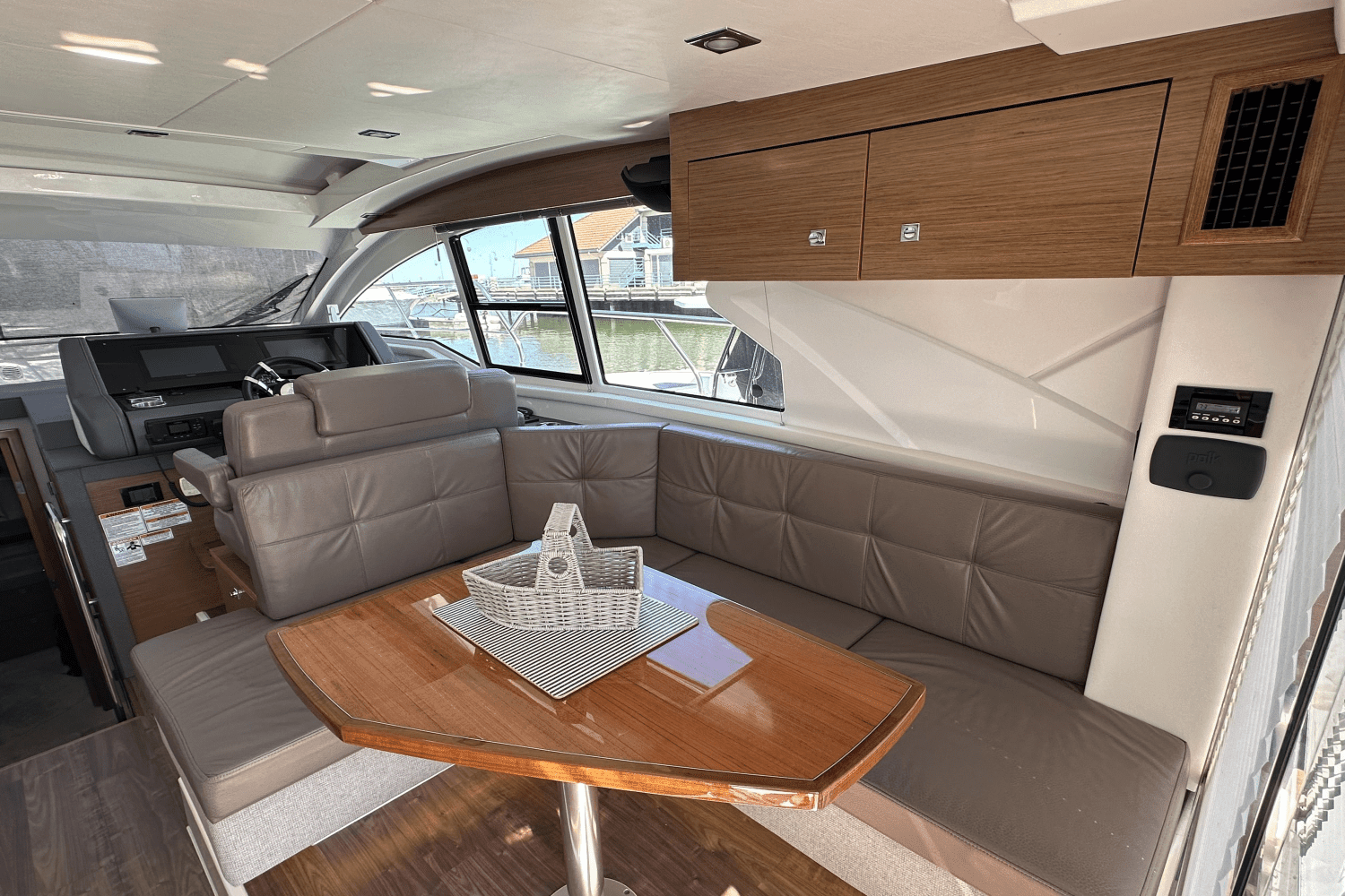 2019 Cruisers Yachts
                                                             42 CANTIUS Image Thumbnail #6