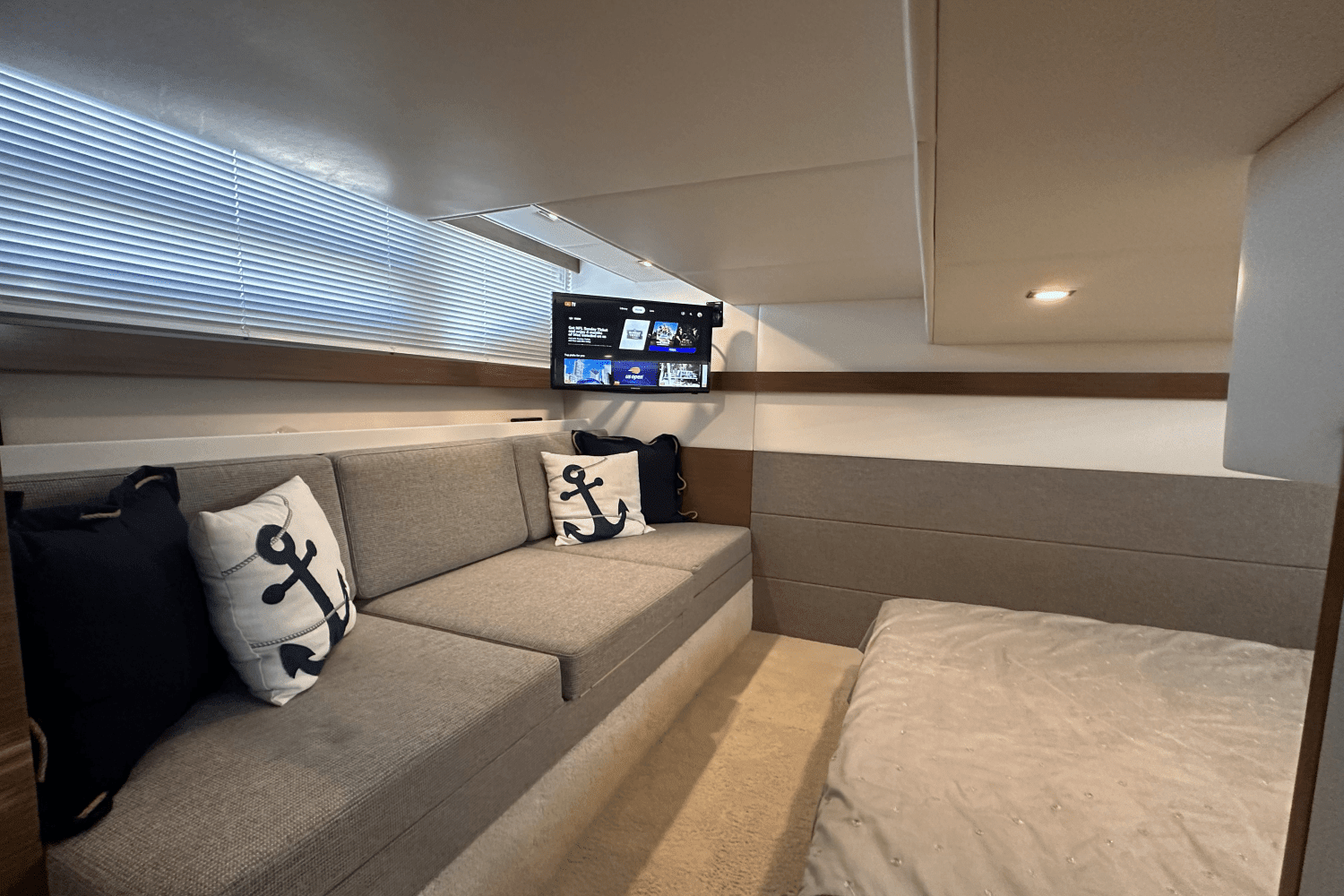 2019 Cruisers Yachts
                                                             42 CANTIUS Image Thumbnail #10