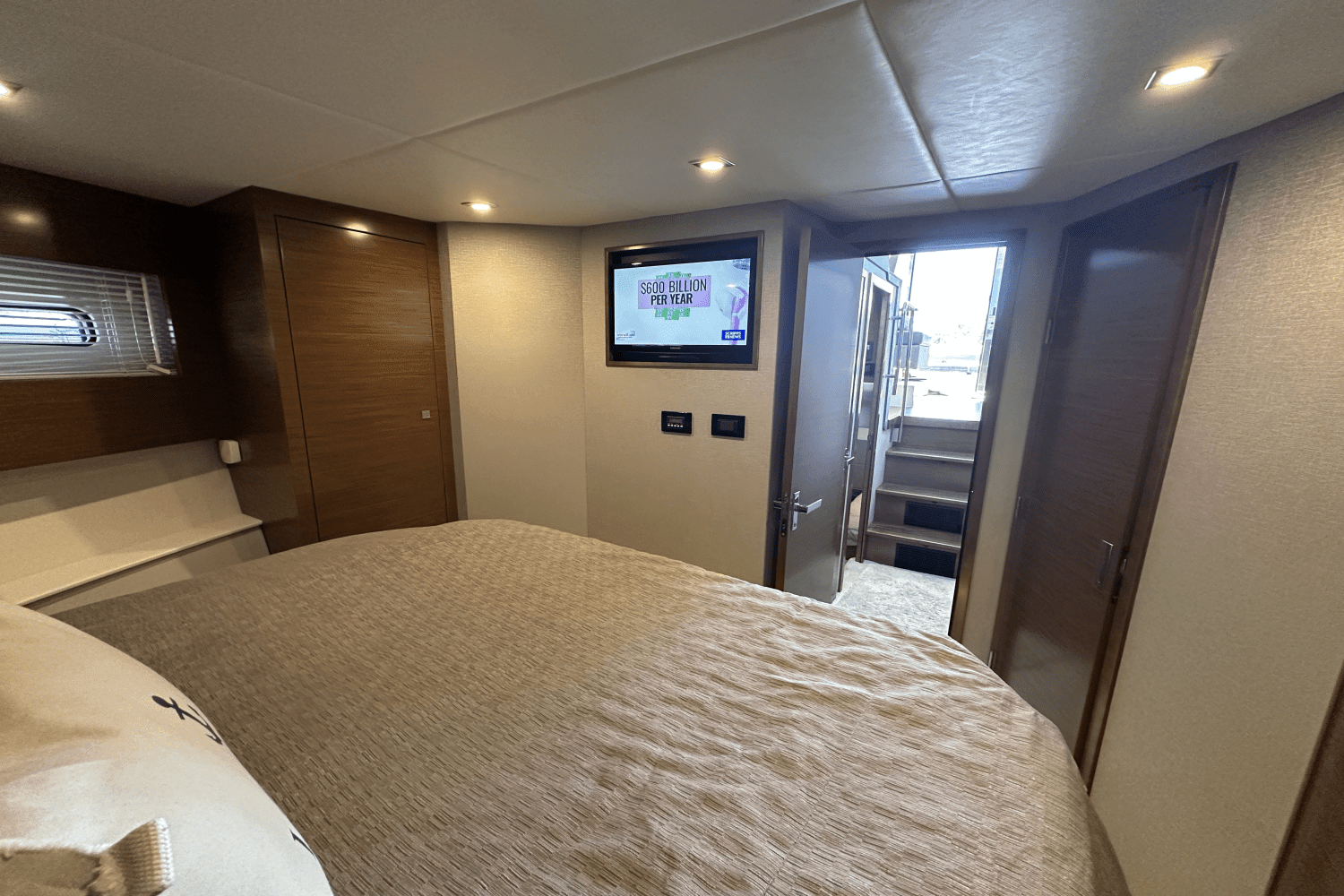 2019 Cruisers Yachts
                                                             42 CANTIUS Image Thumbnail #9