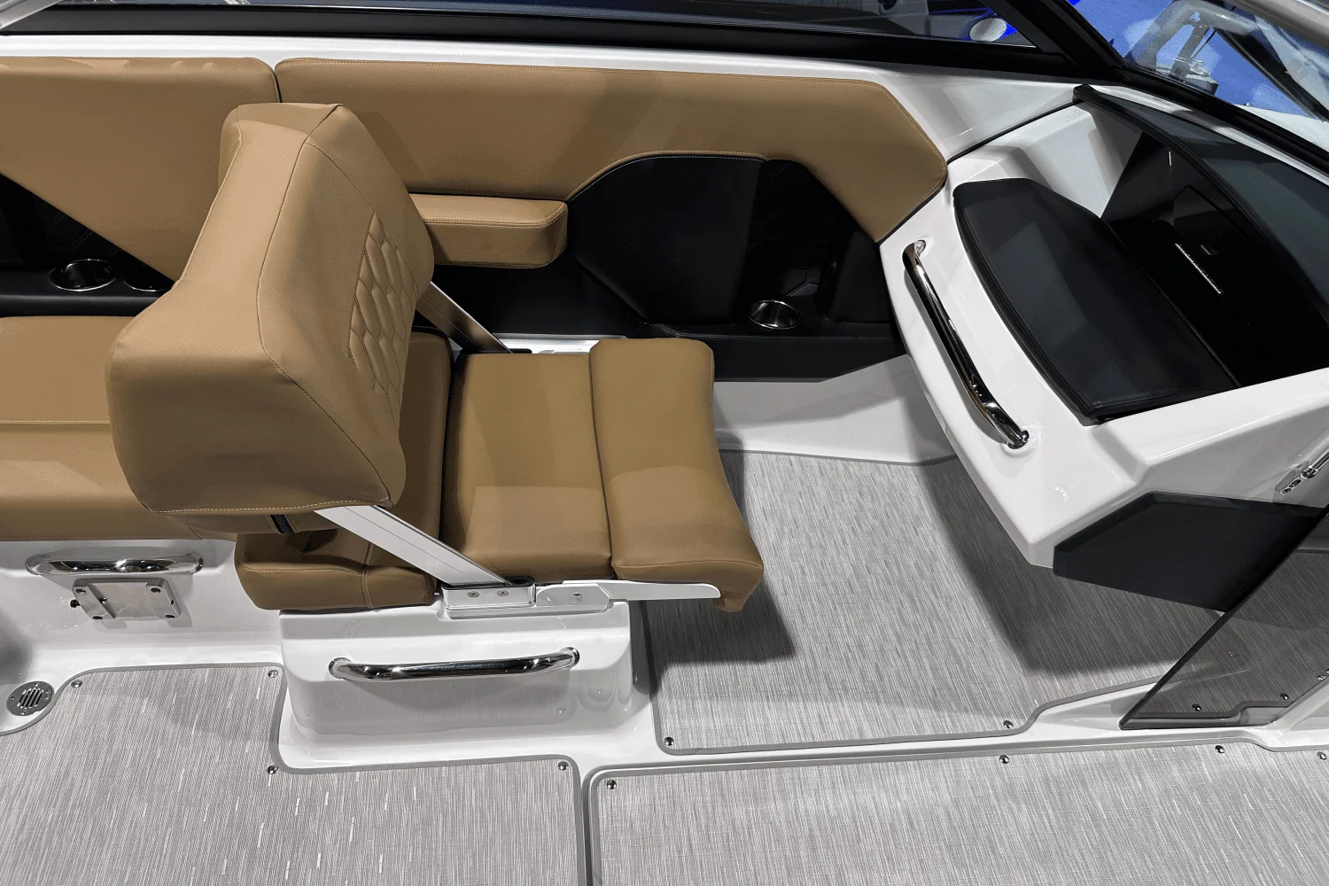 2025 Four Winns H2 Image Thumbnail #7