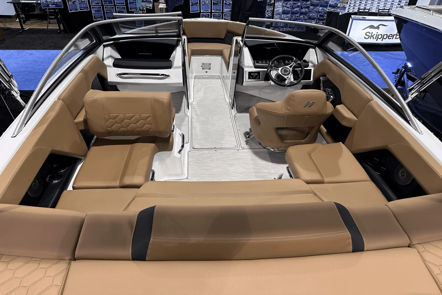 2025 Four Winns H2 Image Thumbnail #9