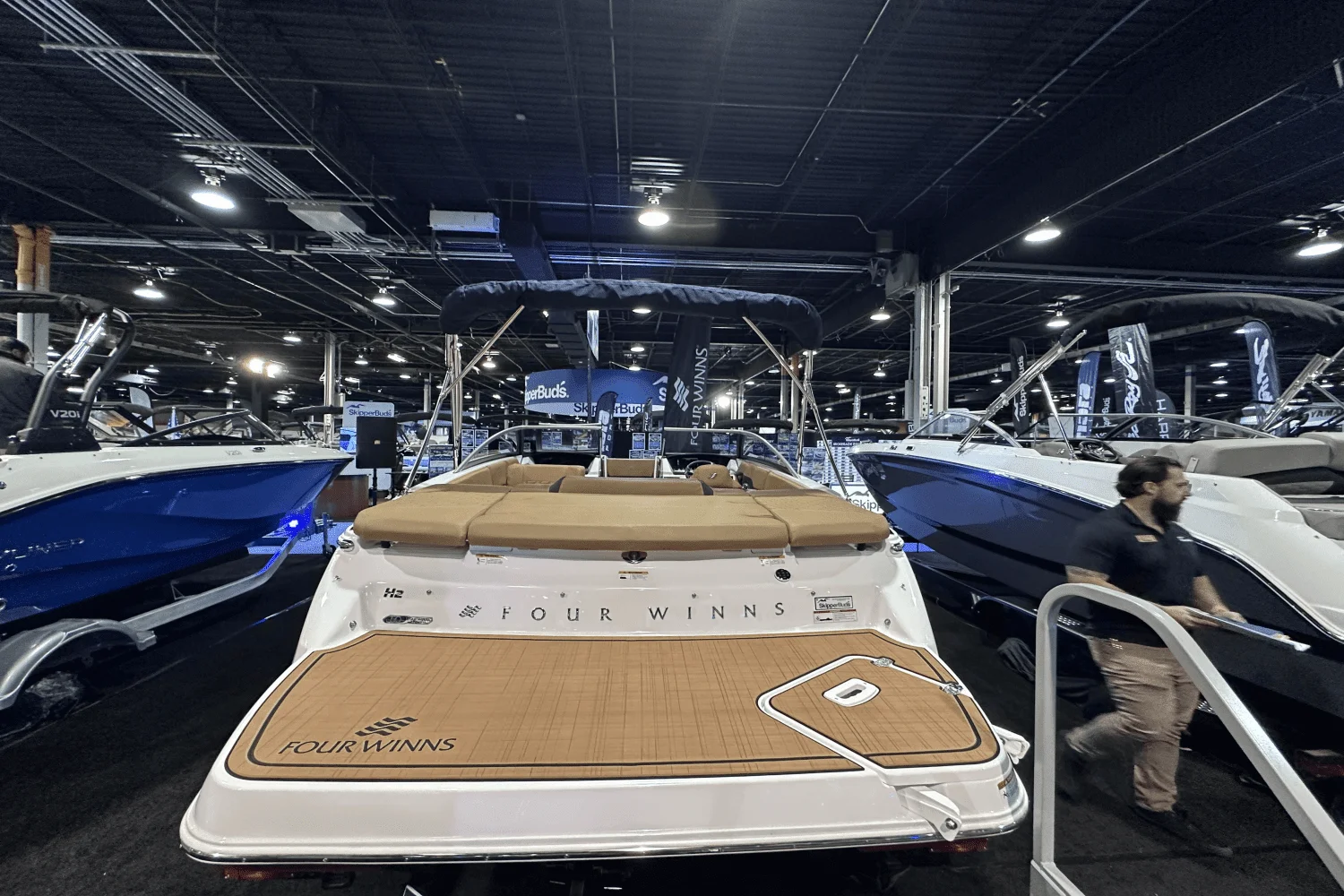 2025 Four Winns H2 Image Thumbnail #14