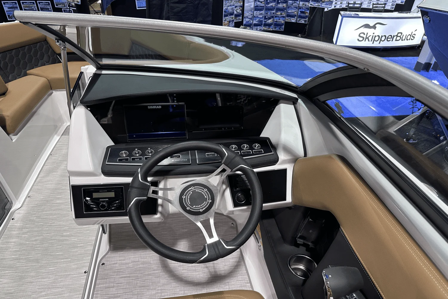 2025 Four Winns H2 Image Thumbnail #6