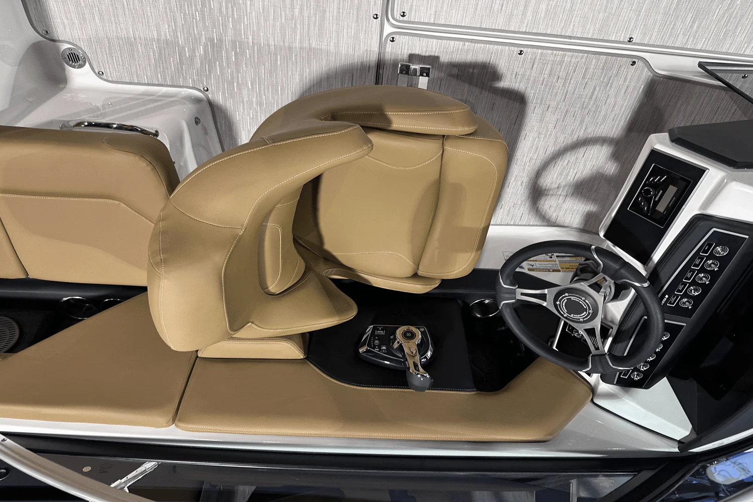 2025 Four Winns H2 Image Thumbnail #8