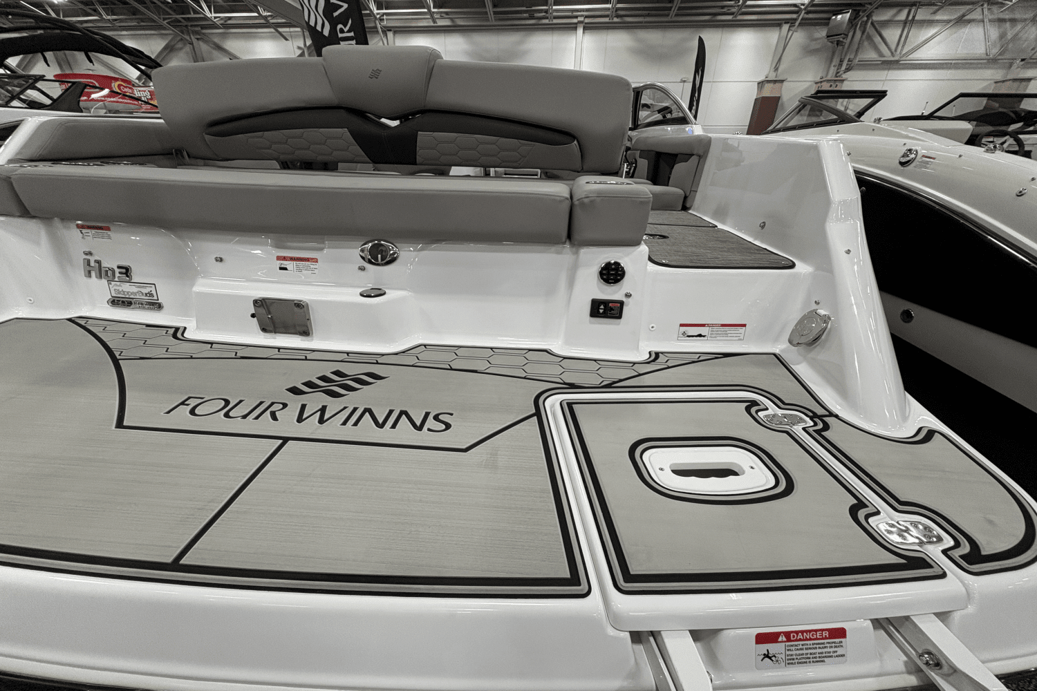 2025 Four Winns
                                                             HD3 Image Thumbnail #24