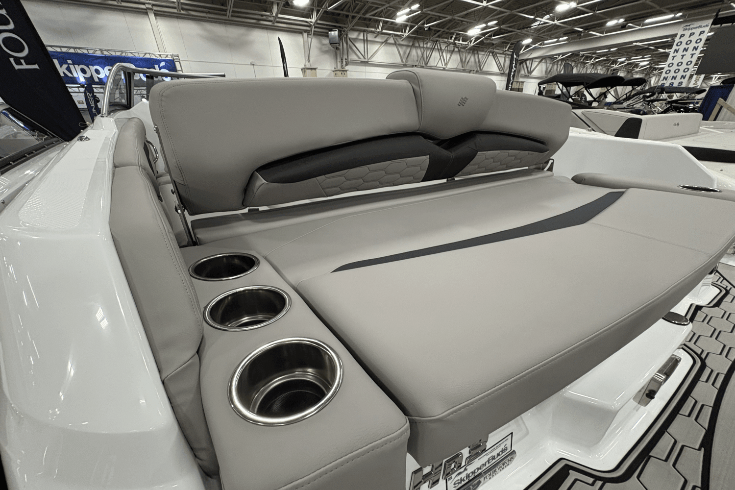 2025 Four Winns
                                                             HD3 Image Thumbnail #23