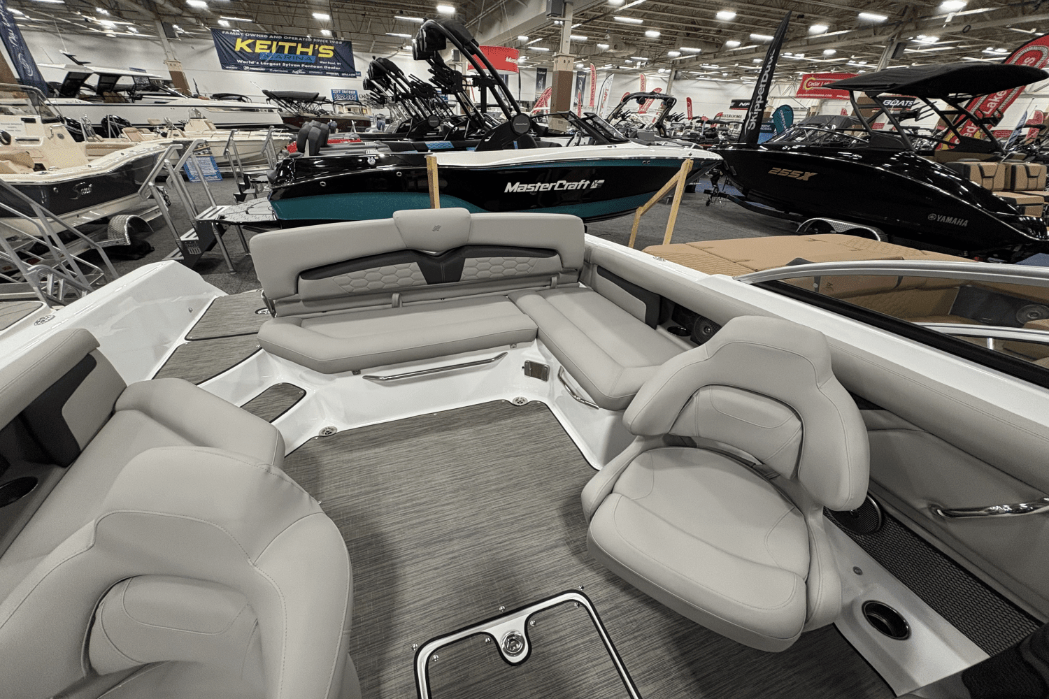 2025 Four Winns
                                                             HD3 Image Thumbnail #18