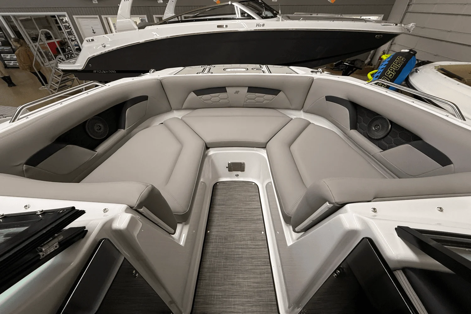 2025 Four Winns HD3 Image Thumbnail #4