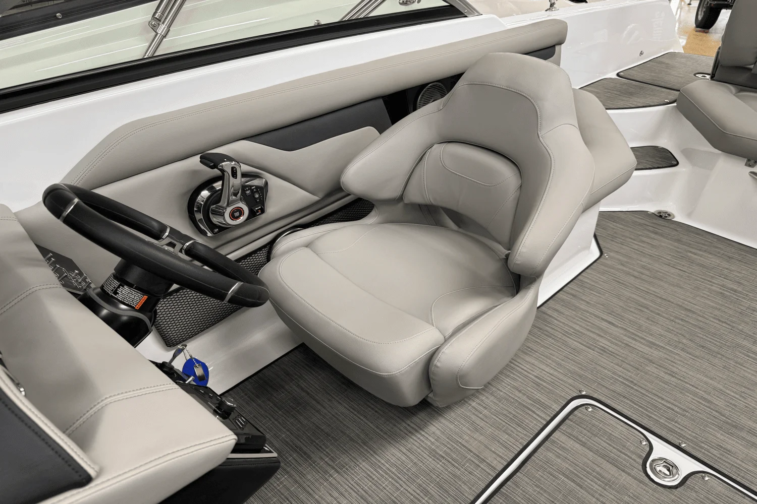 2025 Four Winns HD3 Image Thumbnail #12