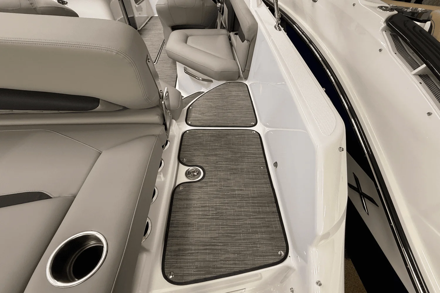 2025 Four Winns HD3 Image Thumbnail #23