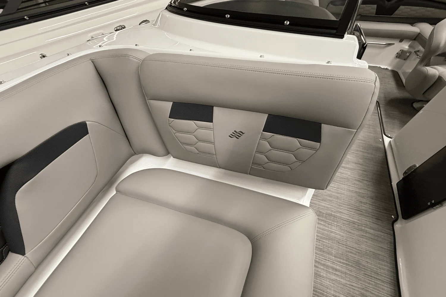 2025 Four Winns HD3 Image Thumbnail #6