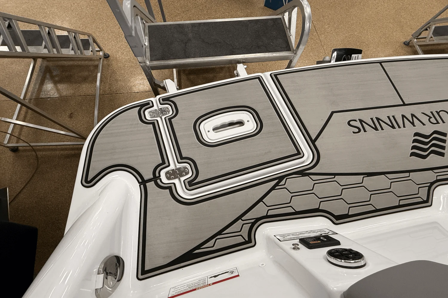 2025 Four Winns HD3 Image Thumbnail #30