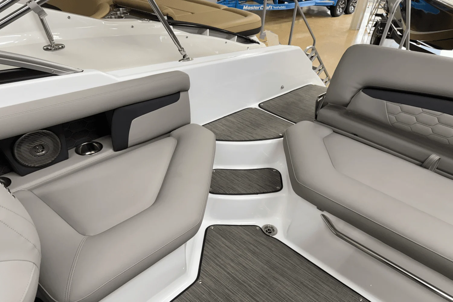 2025 Four Winns HD3 Image Thumbnail #15