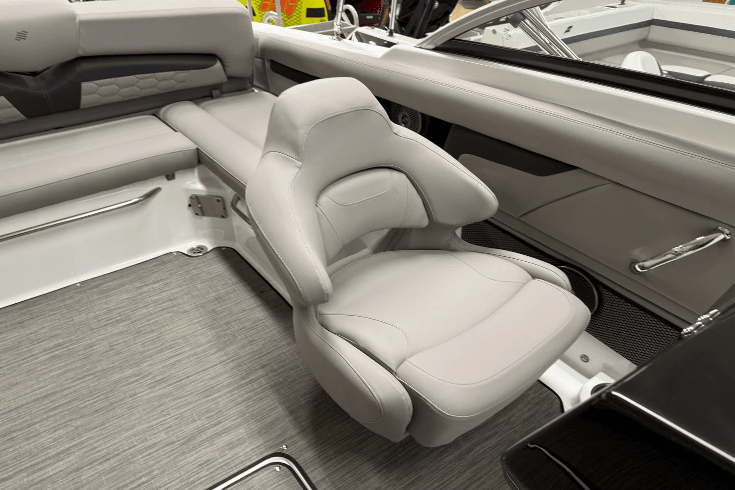 2025 Four Winns HD3 Image Thumbnail #13