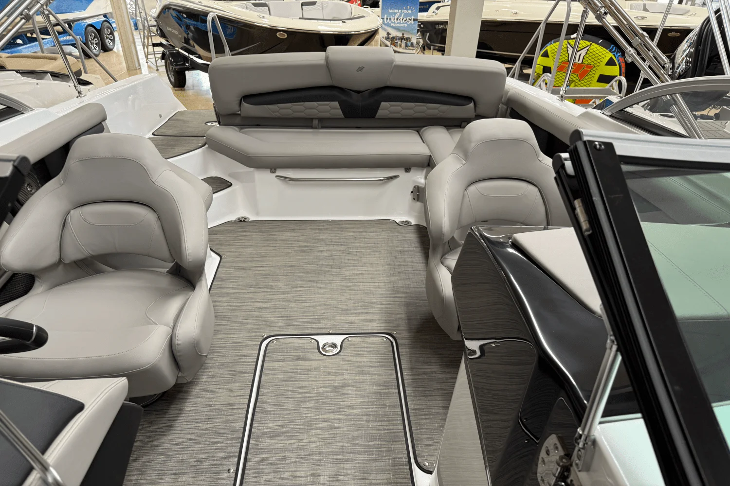 2025 Four Winns HD3 Image Thumbnail #11