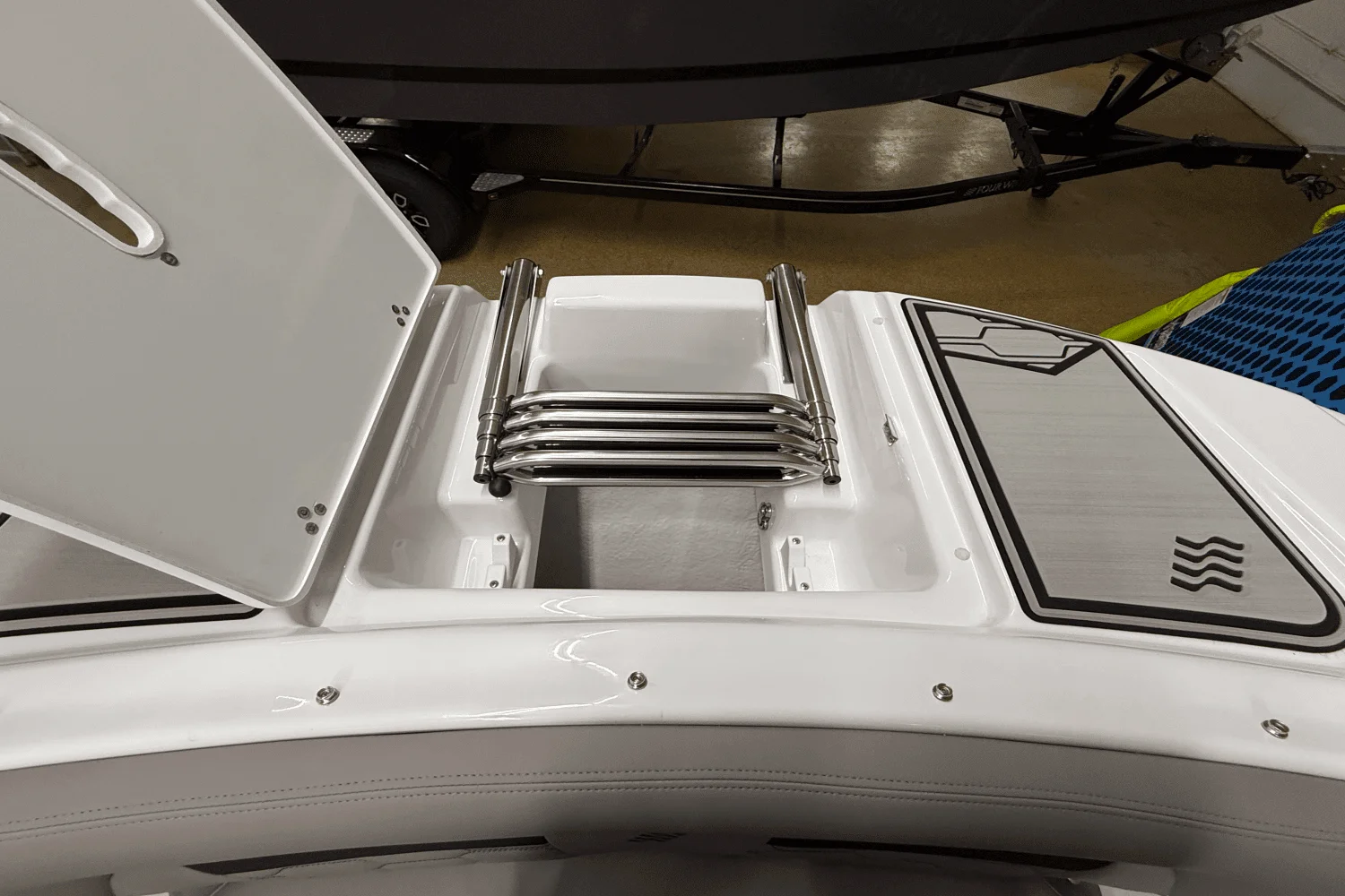 2025 Four Winns HD3 Image Thumbnail #18