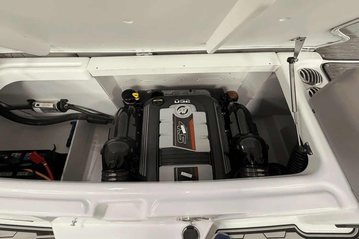 2025 Four Winns HD3 Image Thumbnail #29