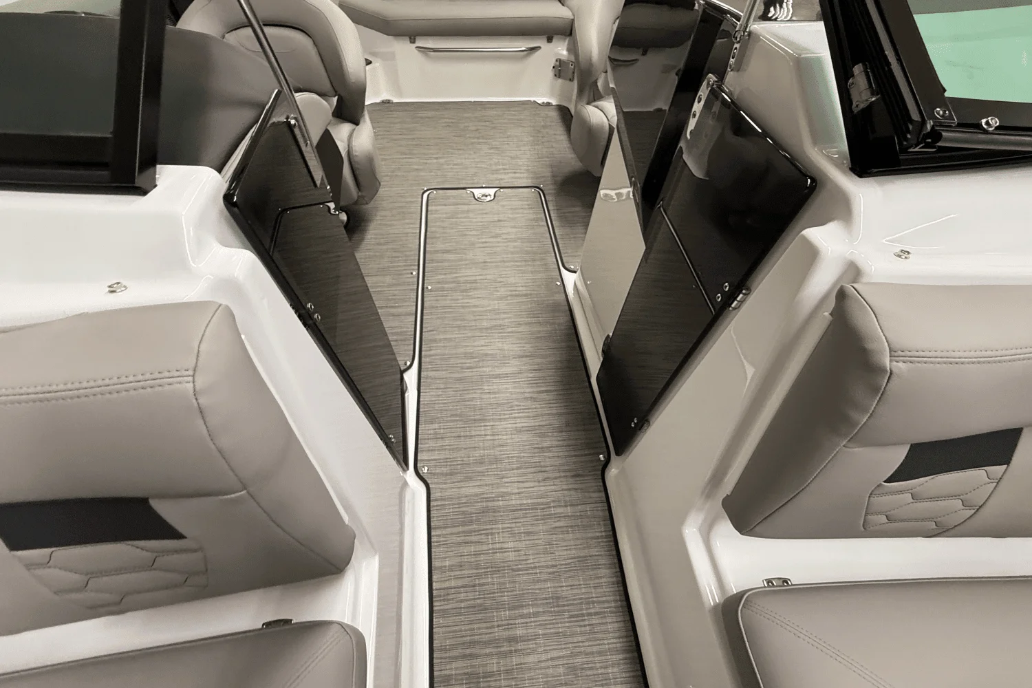 2025 Four Winns HD3 Image Thumbnail #20