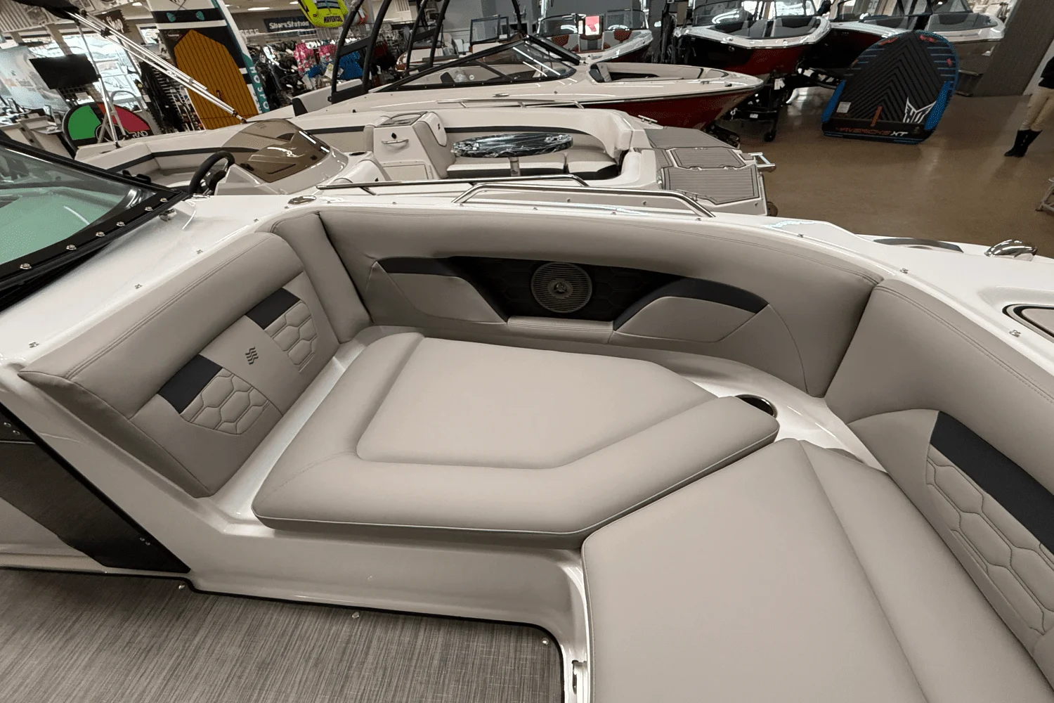 2025 Four Winns HD3 Image Thumbnail #5