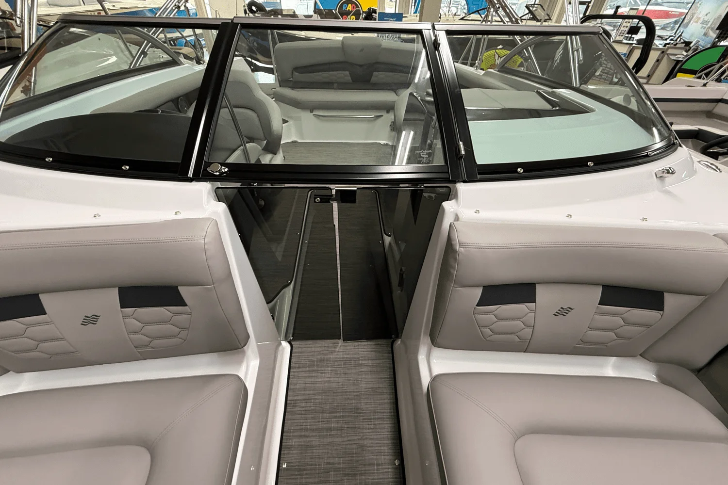 2025 Four Winns HD3 Image Thumbnail #3