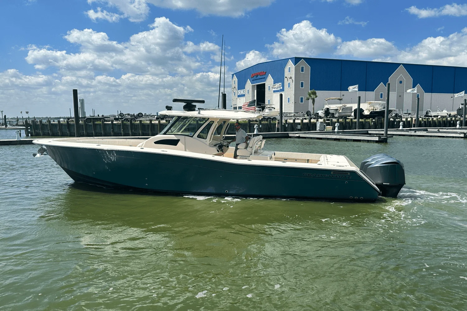 2010 Grady-White Canyon 366 Image Thumbnail #6