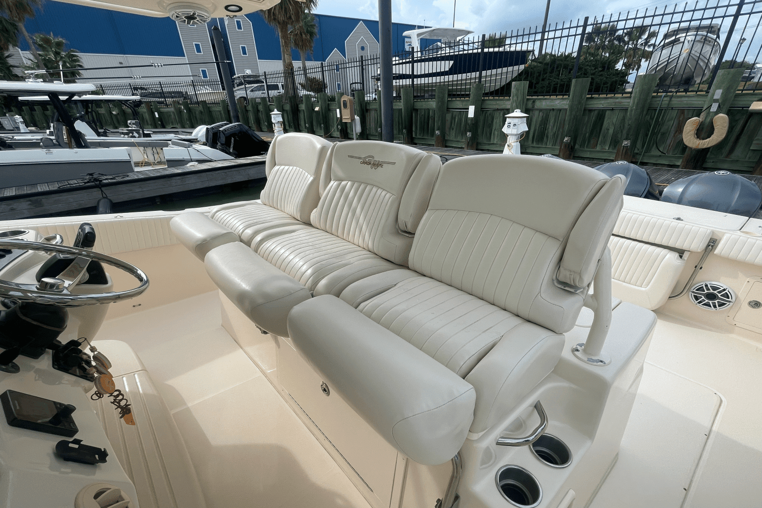 2010 Grady-White Canyon 366 Image Thumbnail #41