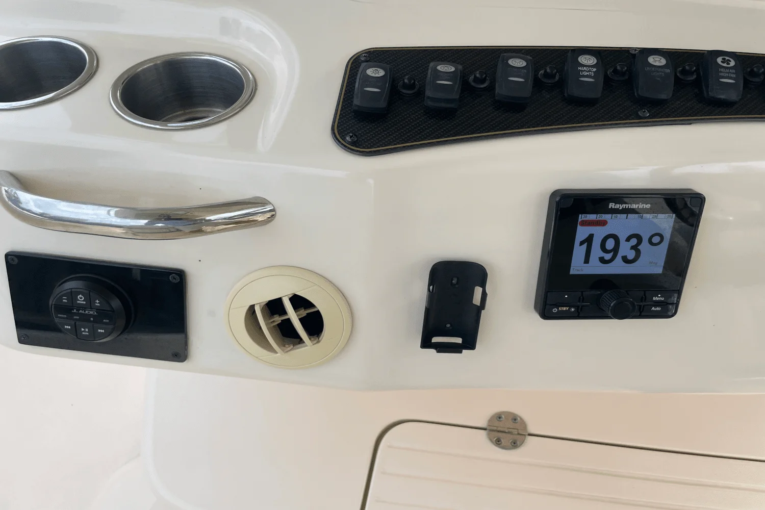 2010 Grady-White Canyon 366 Image Thumbnail #19