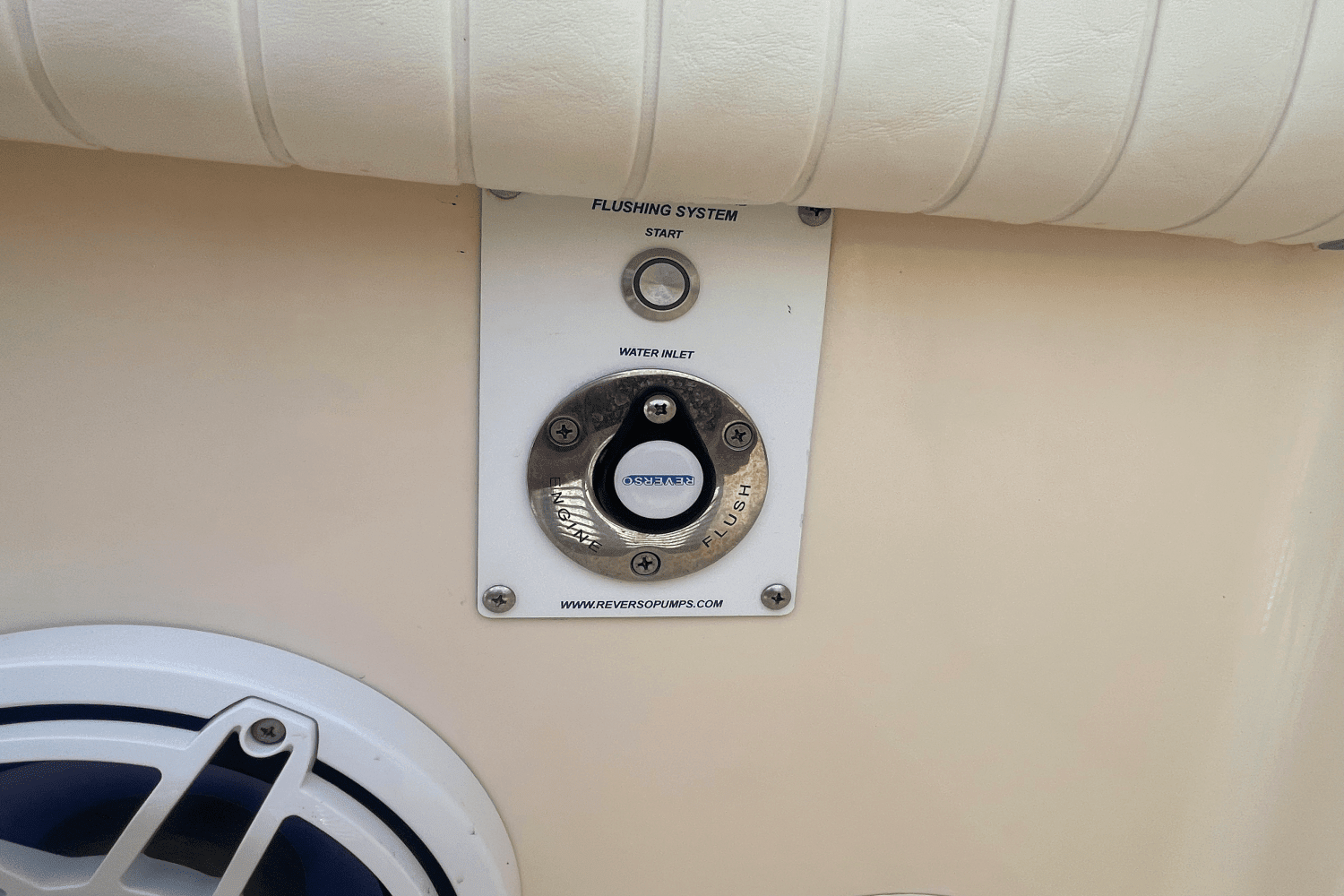 2010 Grady-White Canyon 366 Image Thumbnail #36