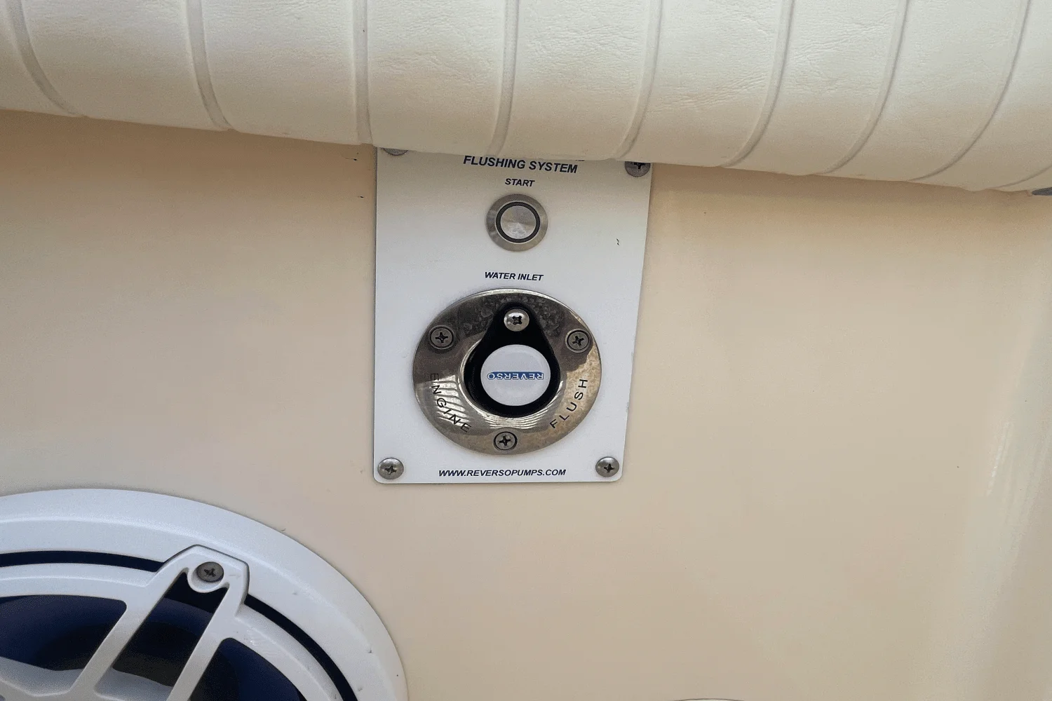 2010 Grady-White Canyon 366 Image Thumbnail #36