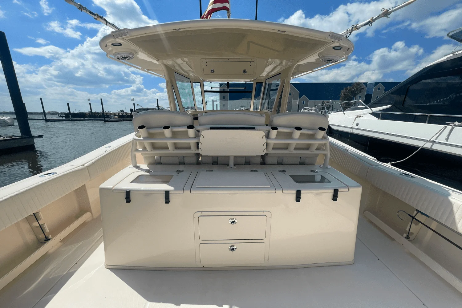 2010 Grady-White Canyon 366 Image Thumbnail #39