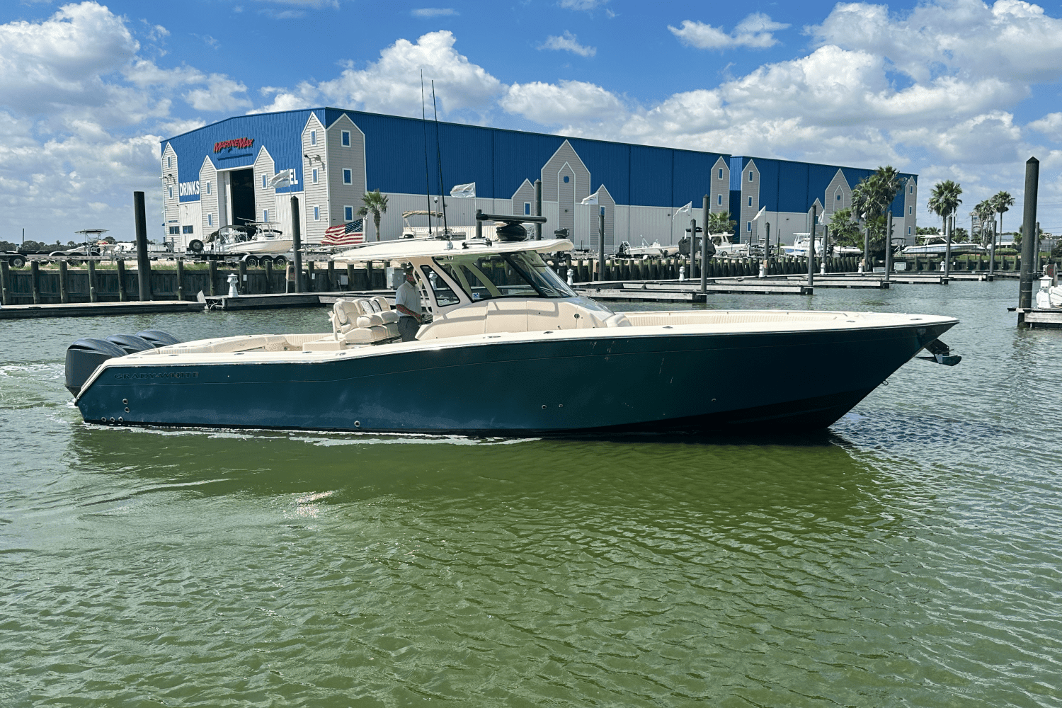 2010 Grady-White Canyon 366 Image Thumbnail #4