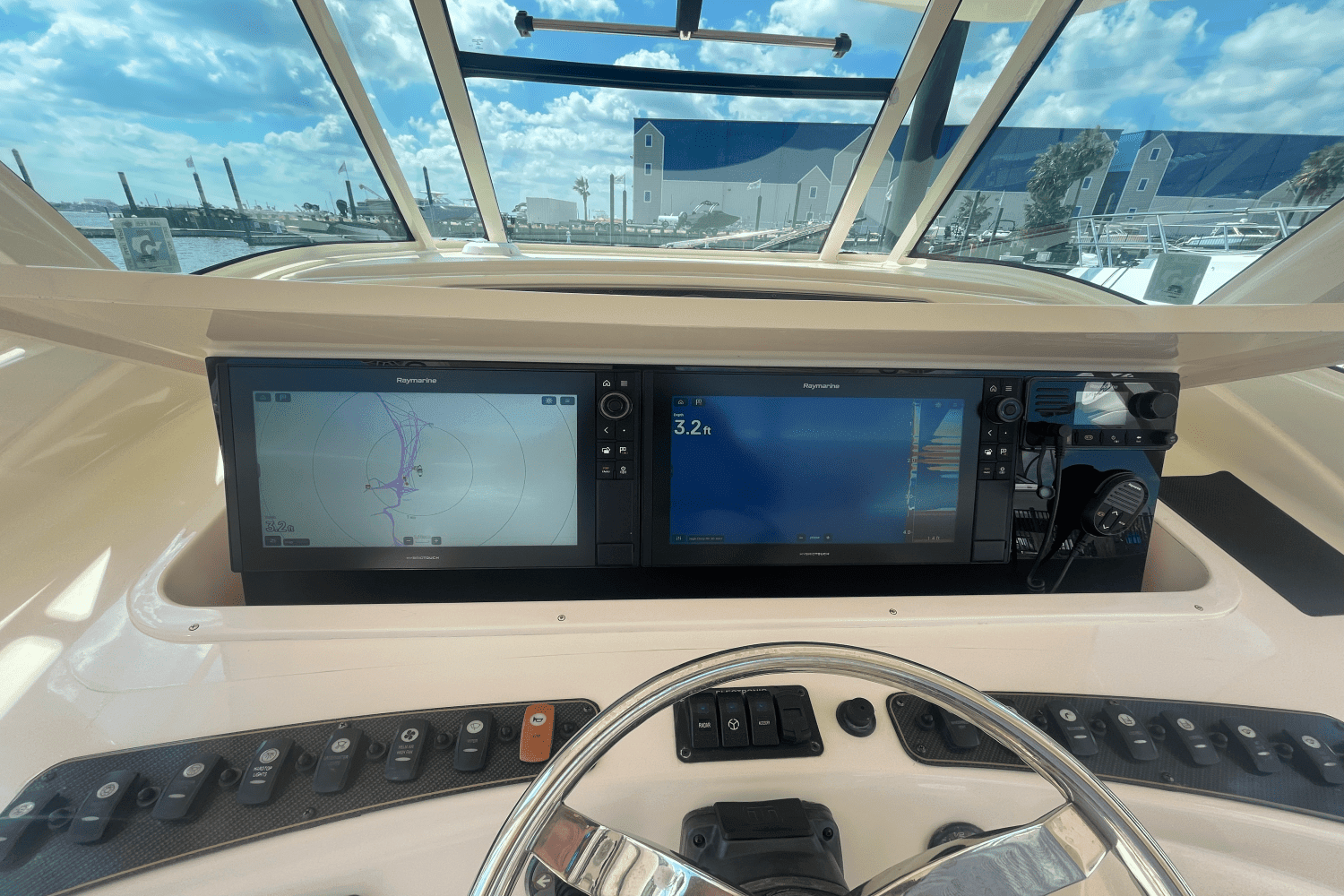 2010 Grady-White Canyon 366 Image Thumbnail #18