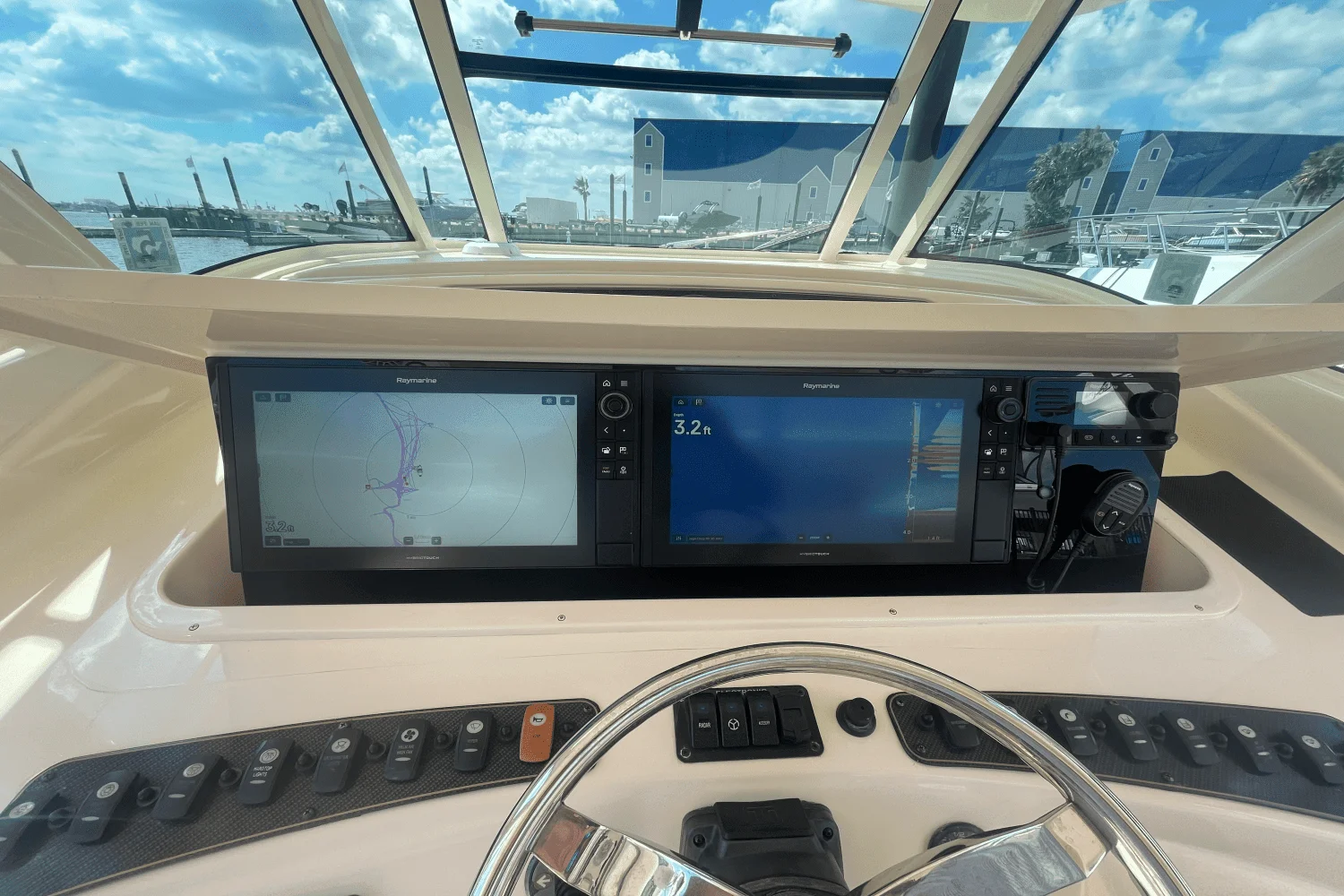 2010 Grady-White Canyon 366 Image Thumbnail #18