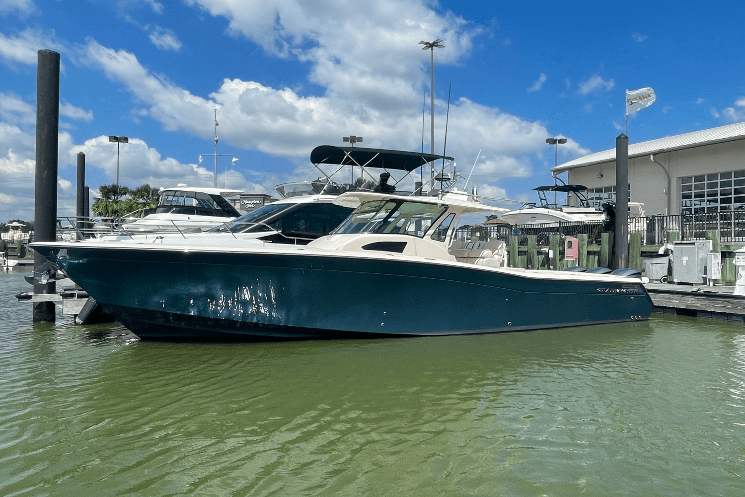 2010 Grady-White Canyon 366 Image Thumbnail #1