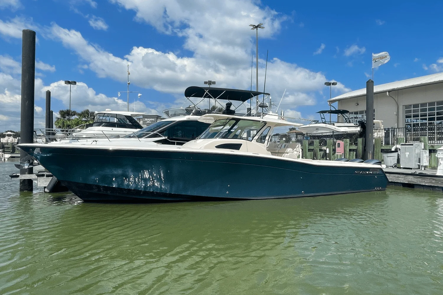 2010 Grady-White Canyon 366 Image Thumbnail #2