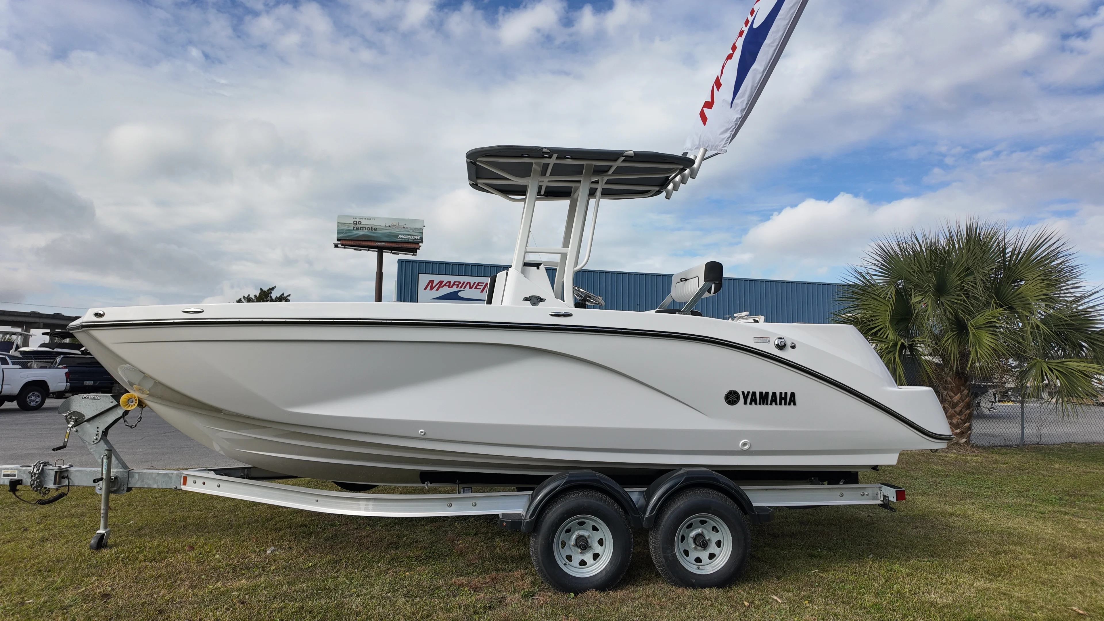 2025 Yamaha 220 FSH Sport Image Thumbnail #3