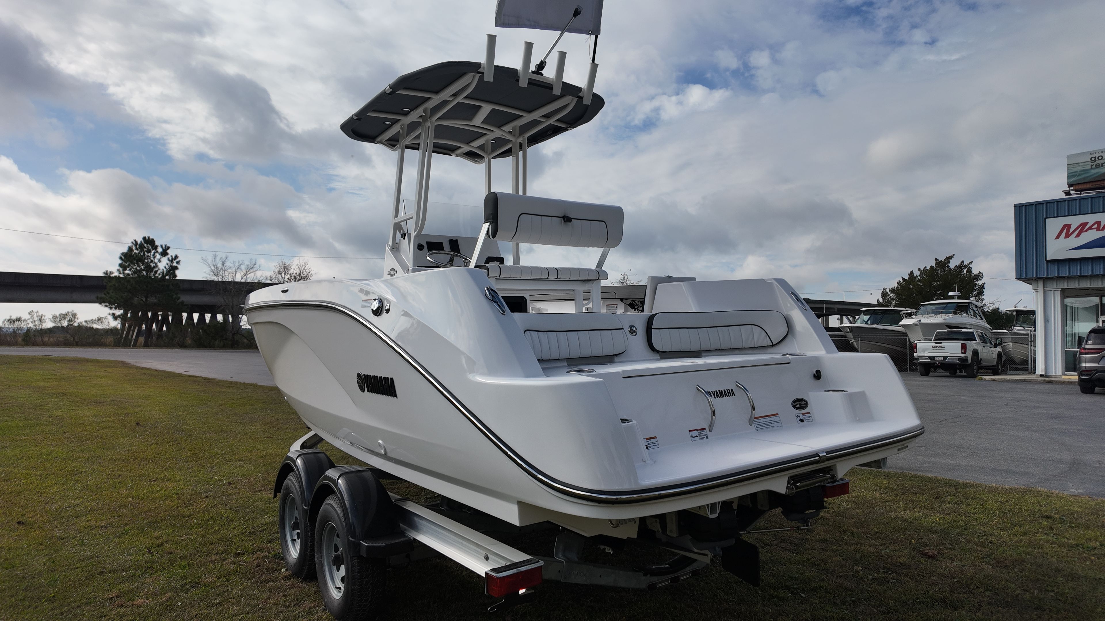 2025 Yamaha 220 FSH Sport Image Thumbnail #5