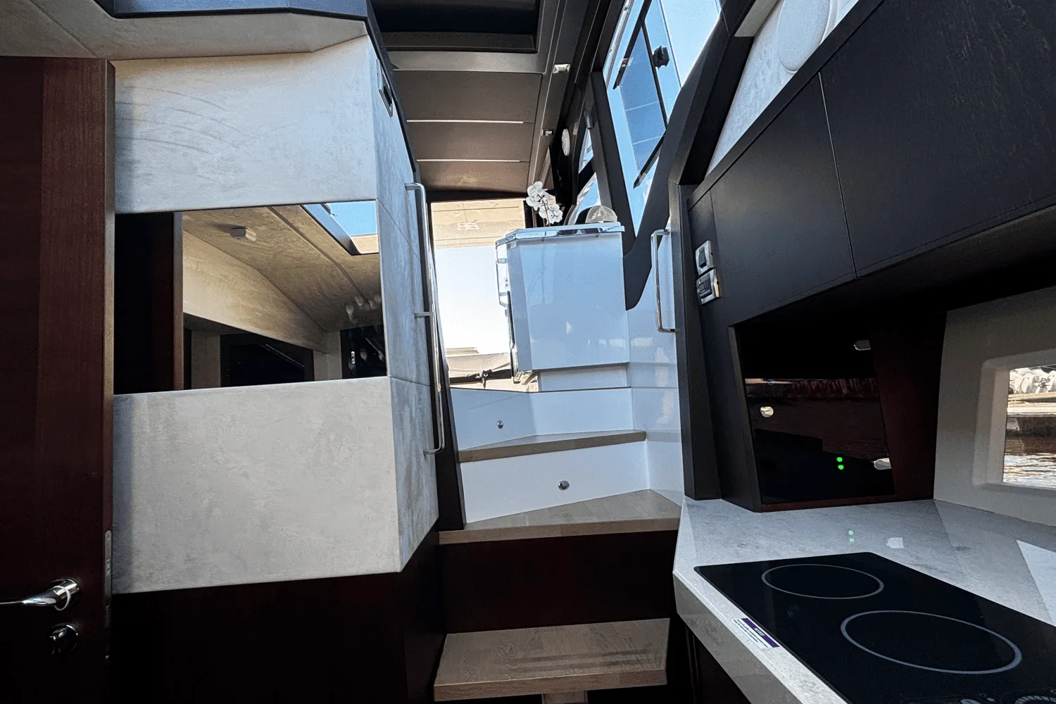 2021 Galeon 425 HTS Image Thumbnail #37